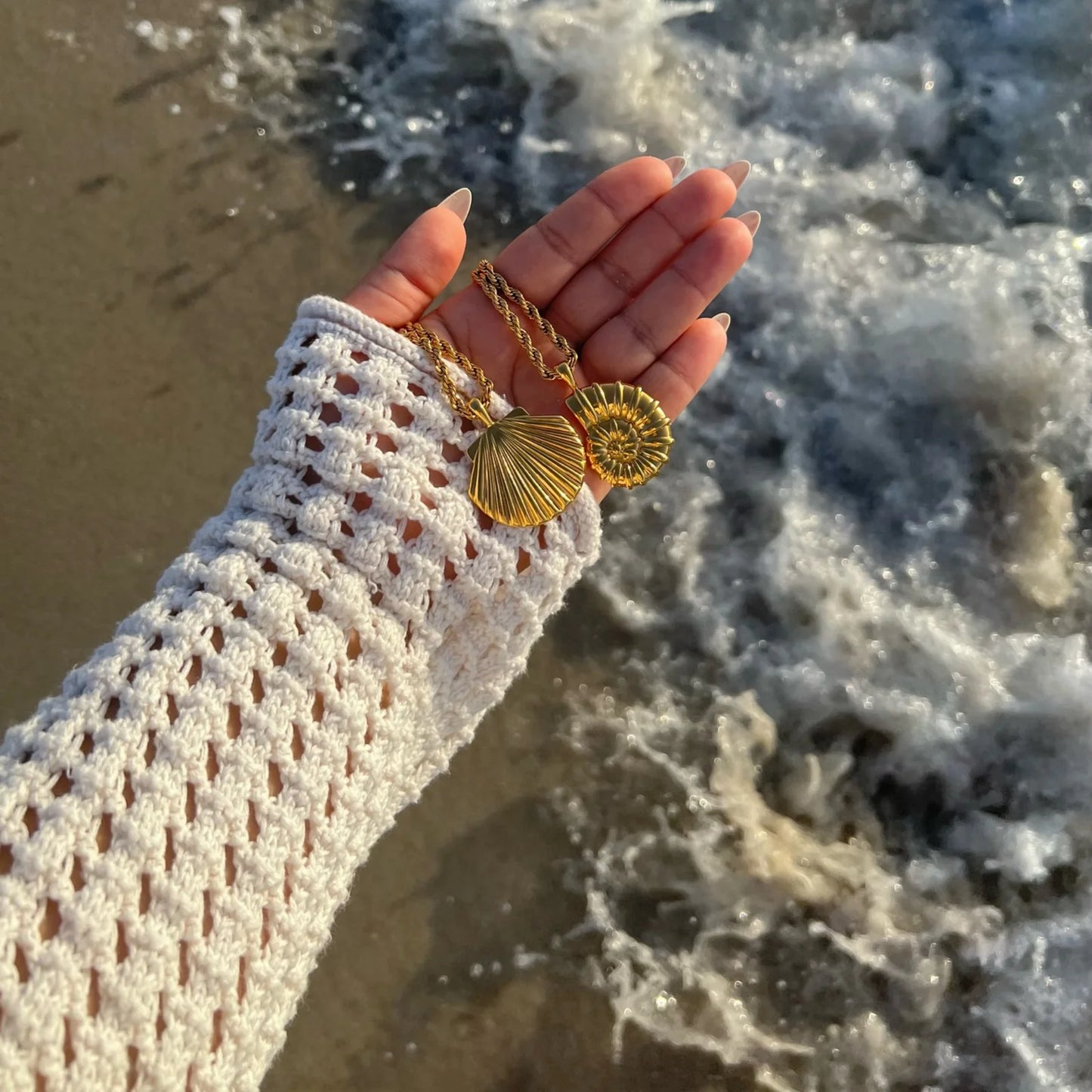 Natalia Gold Oversized Shell Pendant Necklace