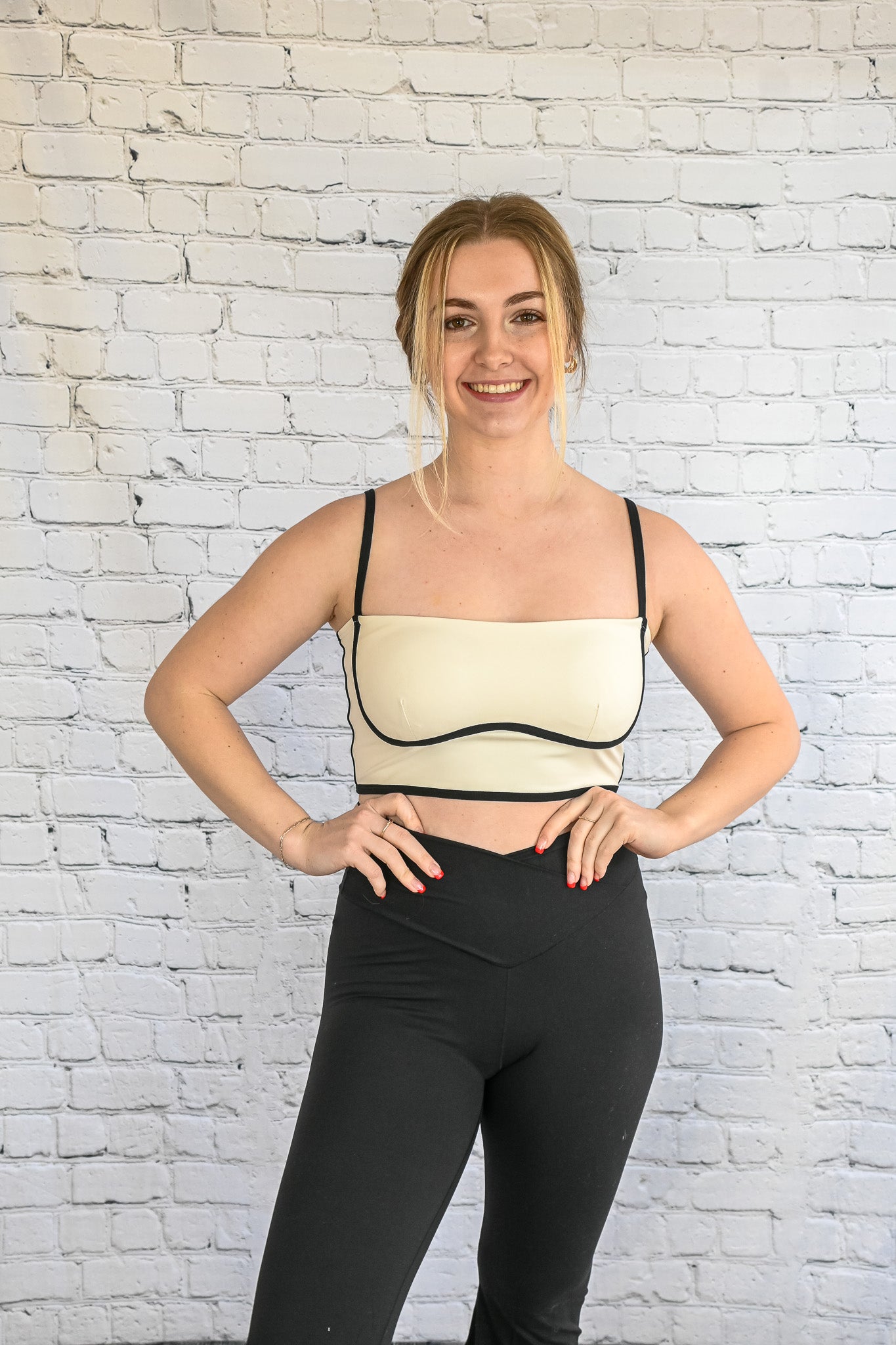 Cream Sculpting Bra -