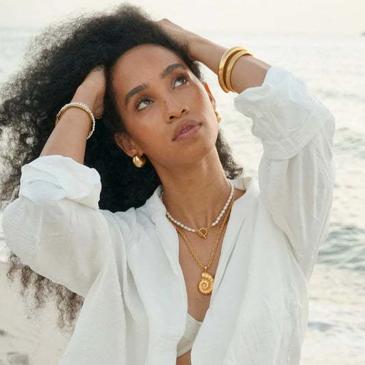 Eliana Gold Oversized Shell Pendant Necklace