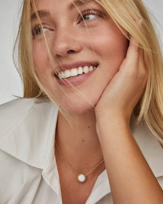 VOLLEYBALL SHORT GOLD NECKLACE