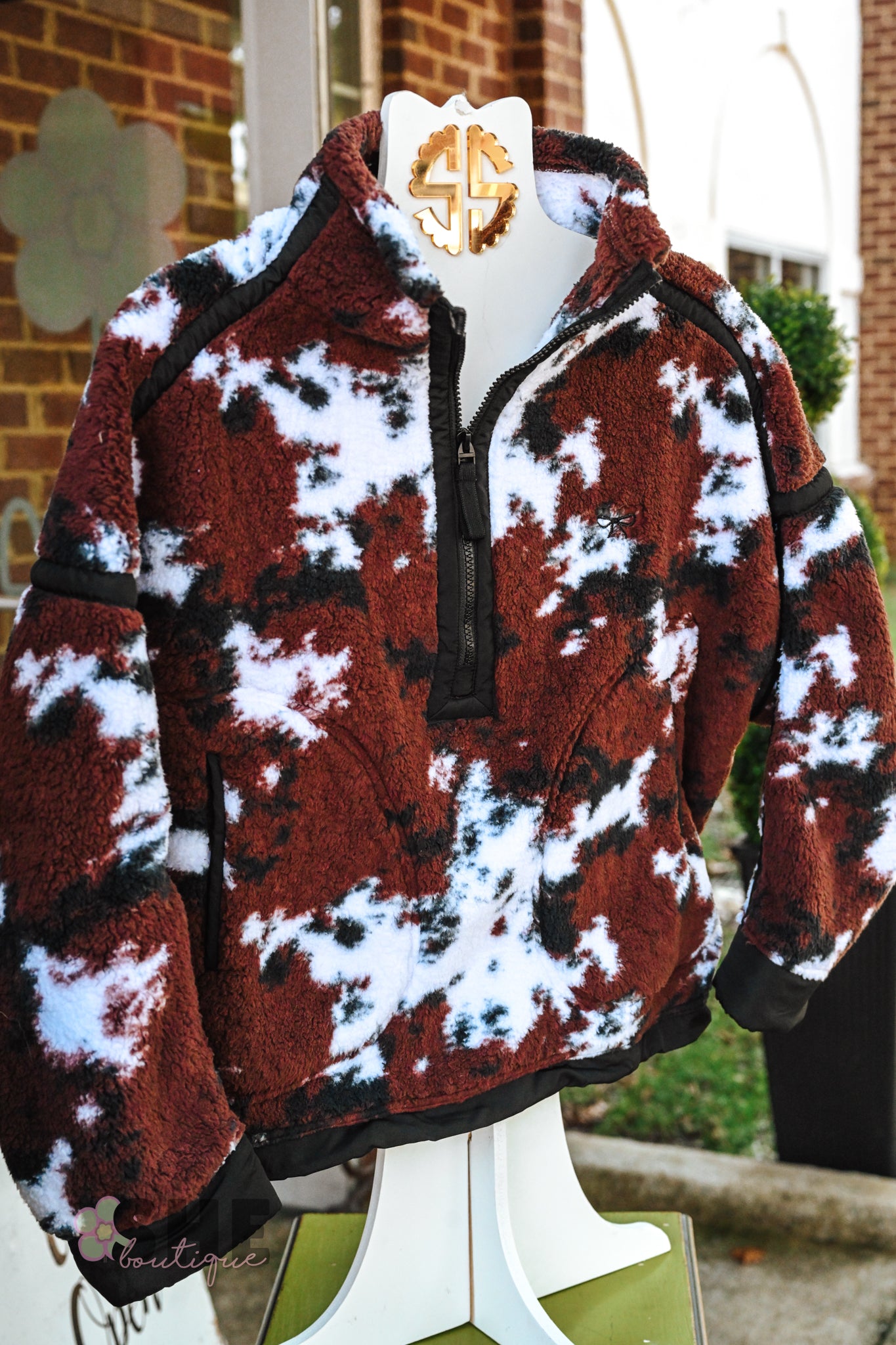 Eileen Cowprint Pullover