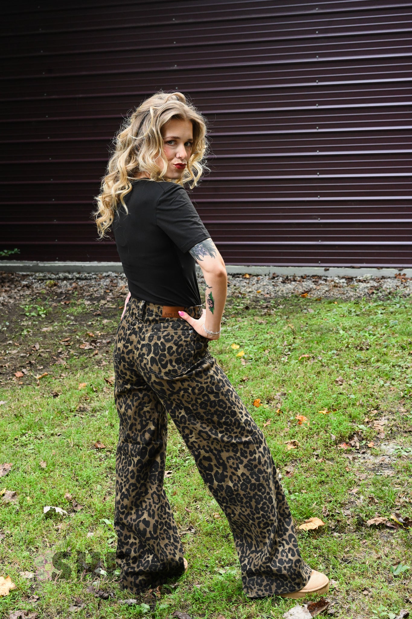 HW Retro Wide Leg Leopard Jeans 881022