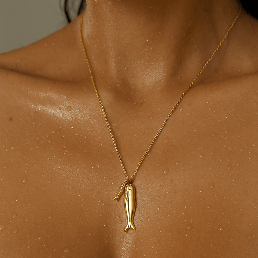 Clifton Double Fish Necklace Gold - She Chester