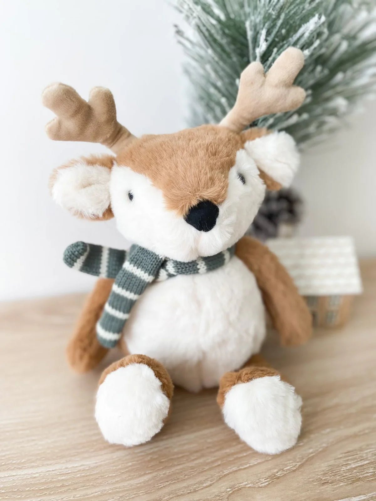 Dakota Deer Brown - She Chester