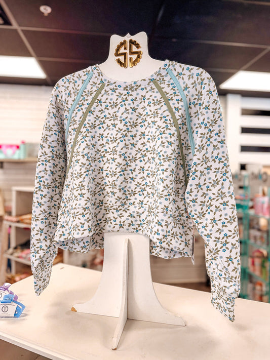 Robins Egg Flower SS Pull Over - She Chester