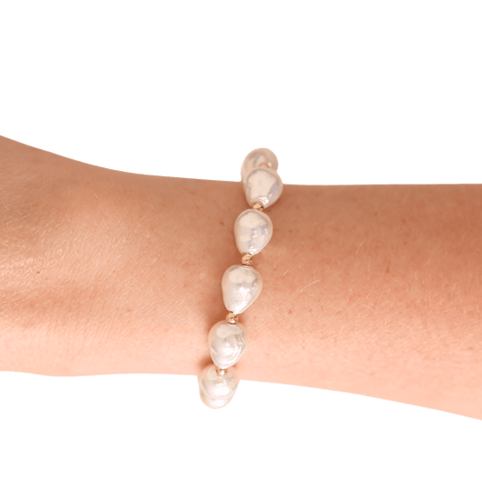 Saylor Pearl Bracelet in Gold: Standard 6.75 Inch - She Chester