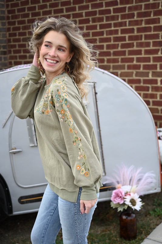 Sound of Music Pullover - She Chester