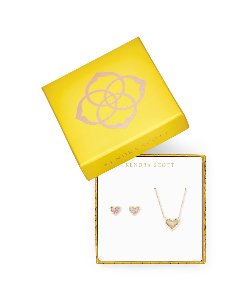 Gift Set Ari Heart Pendant & Stud Gold/Pink Opal