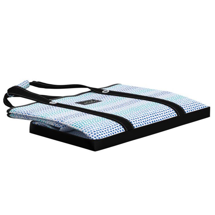 3 Girls - Spotted at Sea