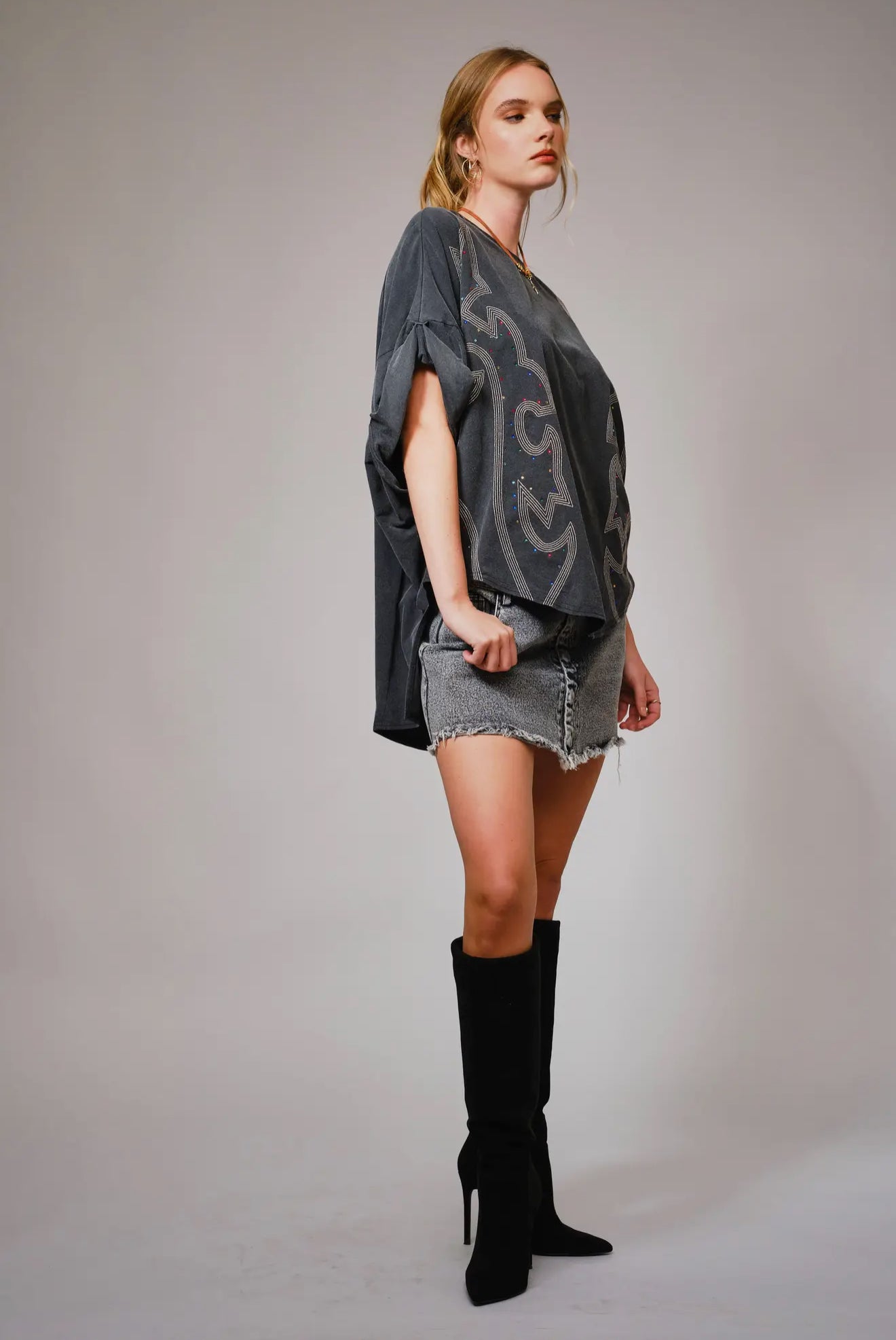 Stone Boot Stitch Black Oversized Tee