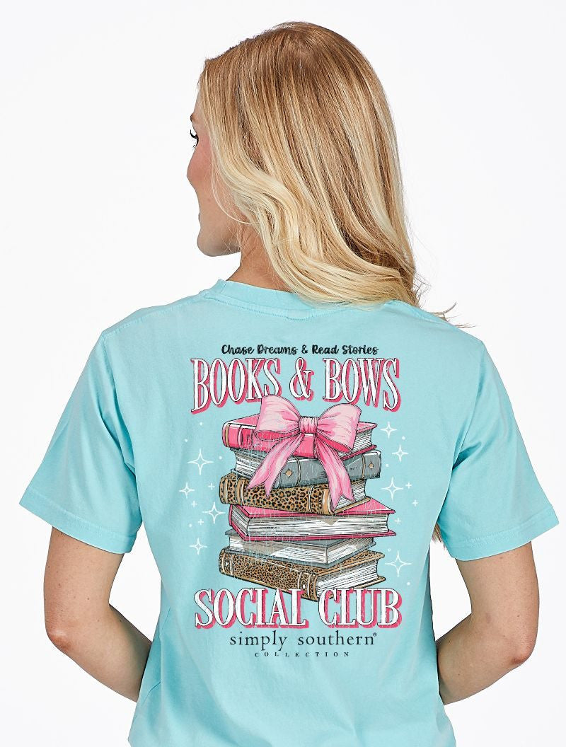 Books and Bows Tee