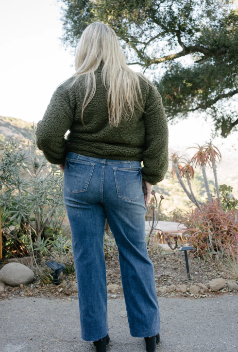 Mid Rise Vintage Straight Jeans -