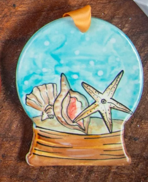SNOWGLOBE SEA SHELLS