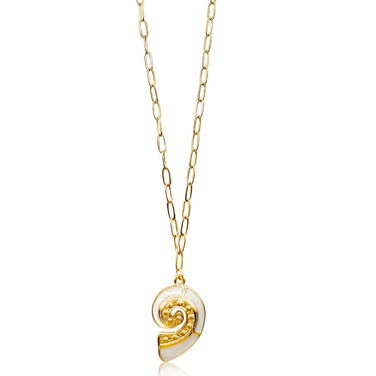 Celenia Shell Pendant Necklace - She Chester