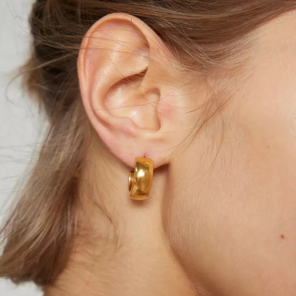 Cosa Mini Hoop Earring - Gold 342 - She Chester