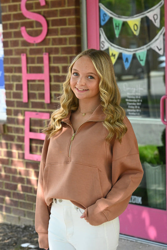 Cozy Mocha Pull SS Zip - She Chester