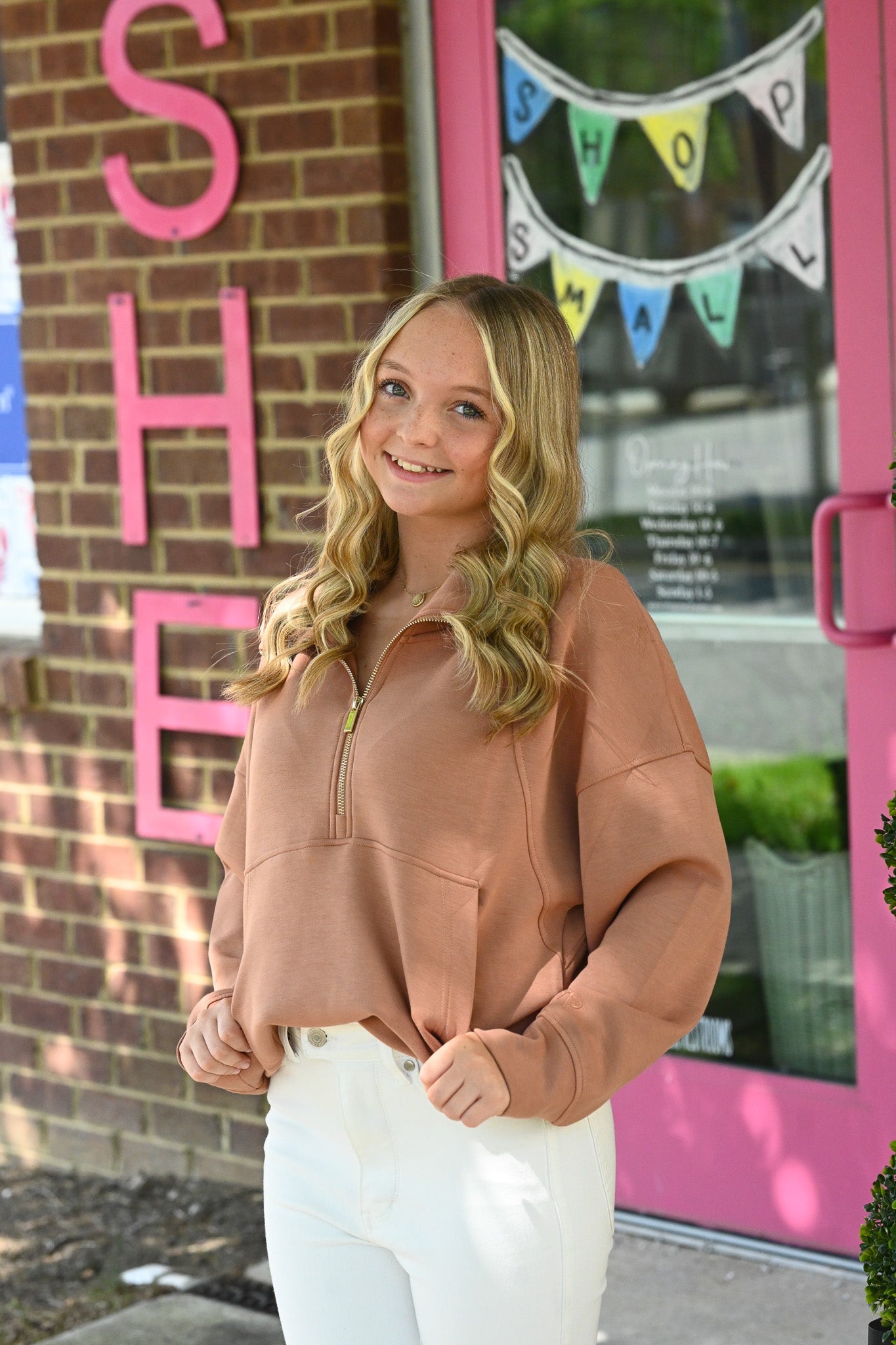 Cozy Mocha Pull SS Zip - She Chester