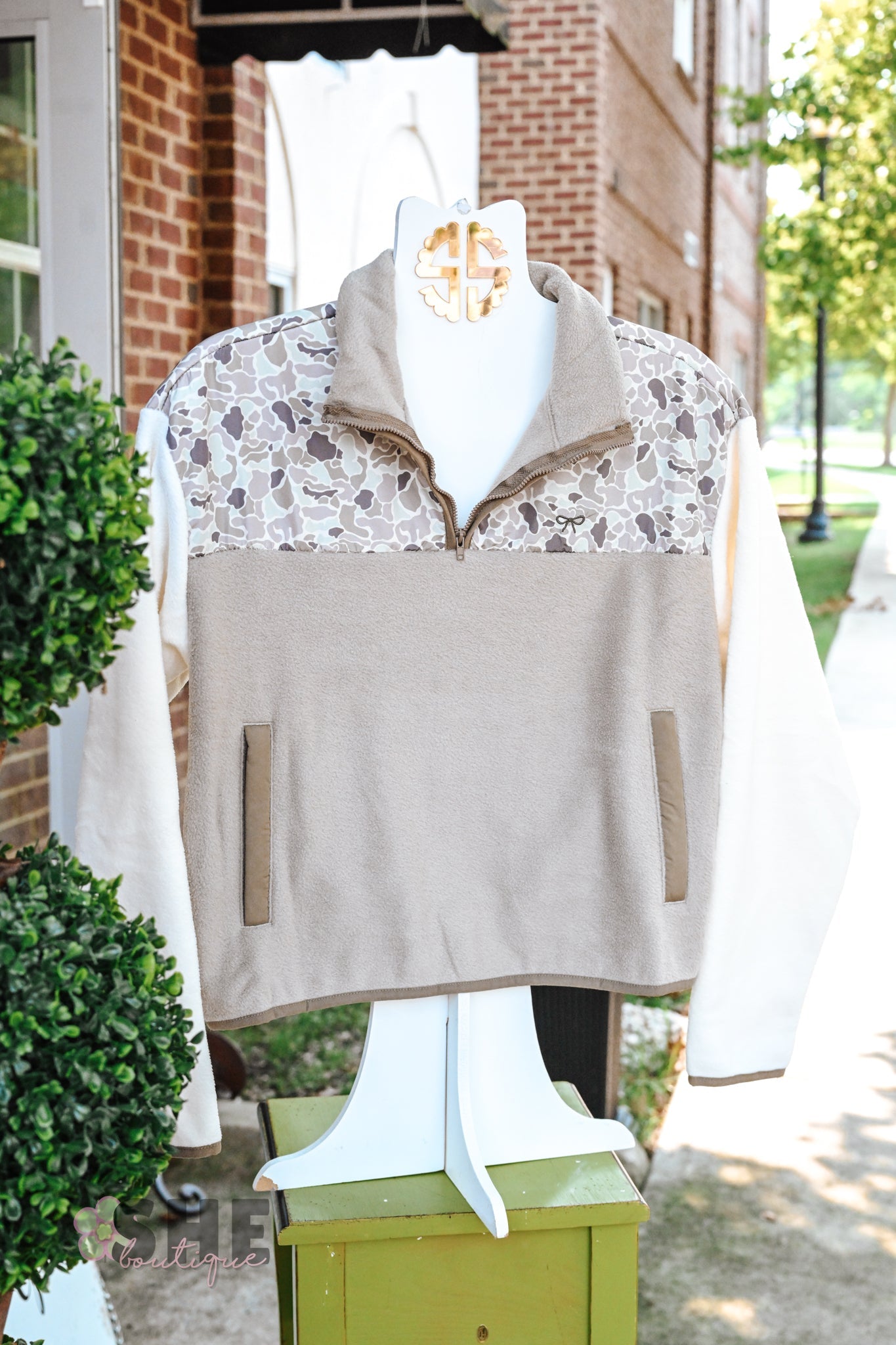 Duck Camo Alleyna Pullover - She Chester