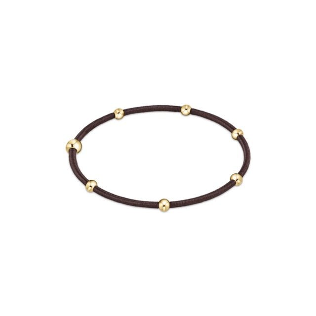 "e"ssentials Bronze - She Chester