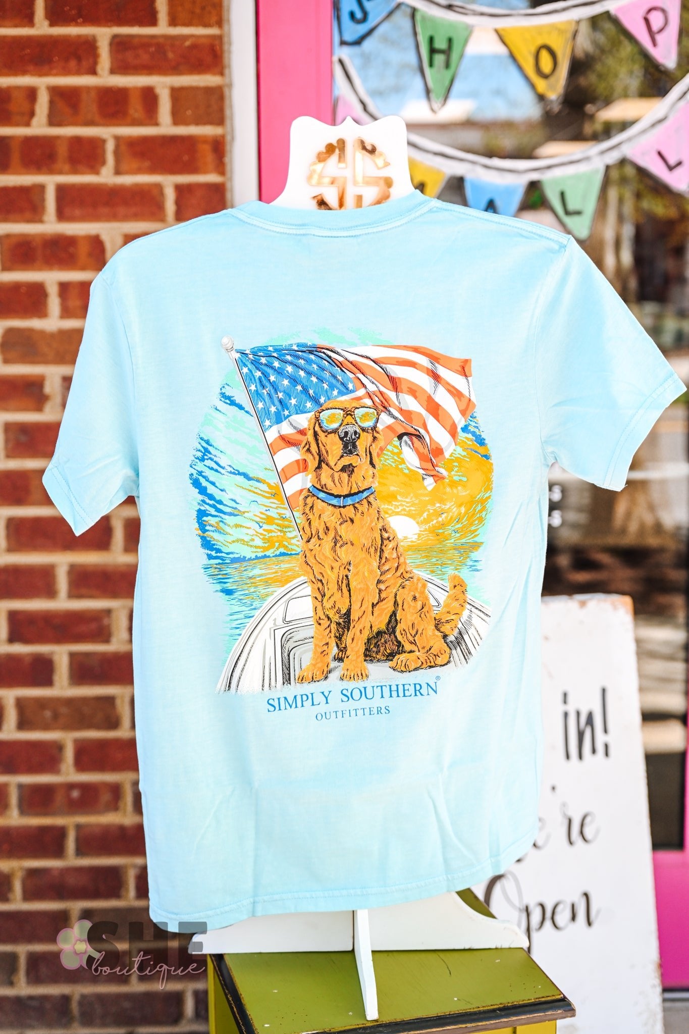 Golden Lab with Flag Mineral Wash Tee - She Chester
