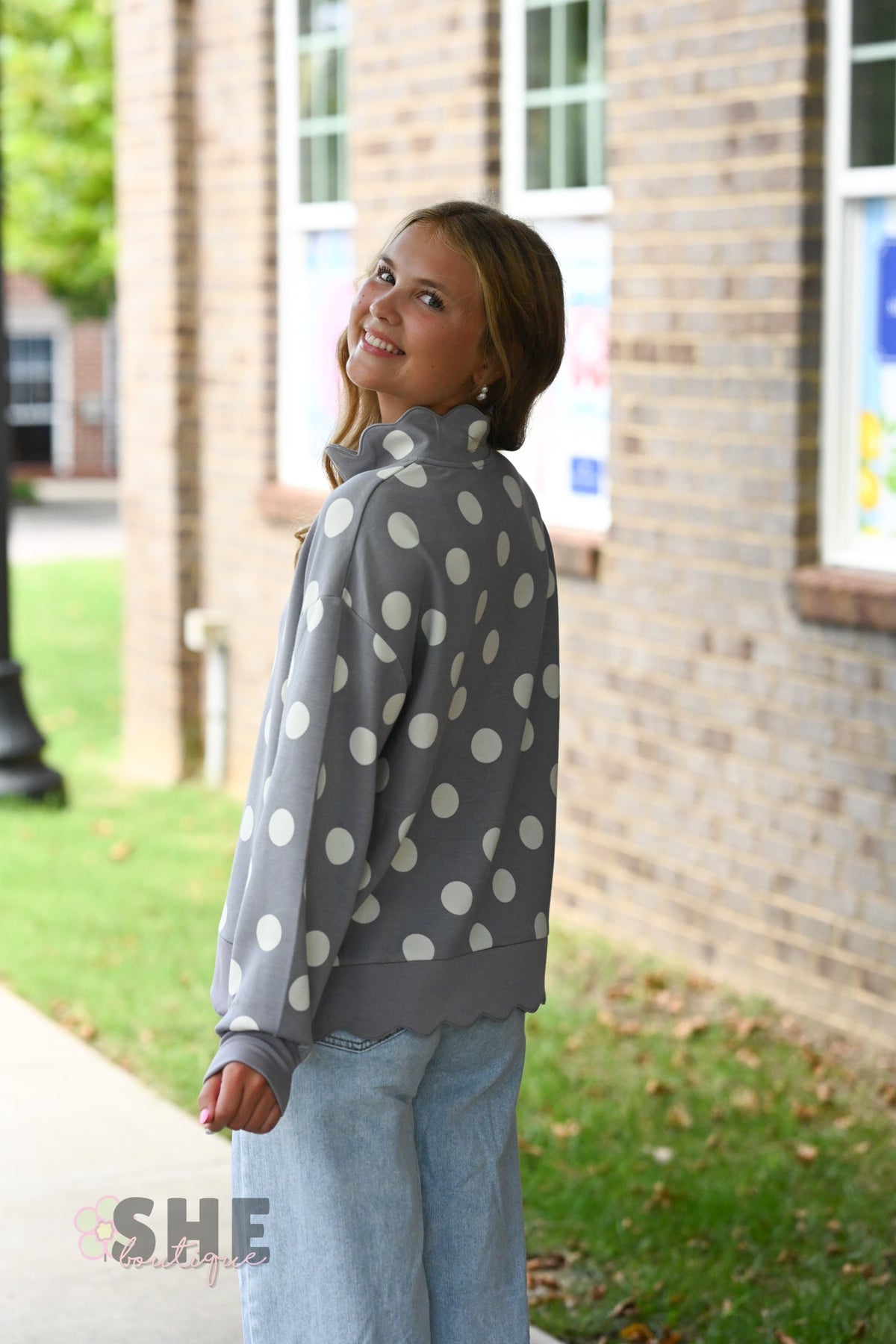 Grey & White Polka Dot Scallop Pull - She Chester