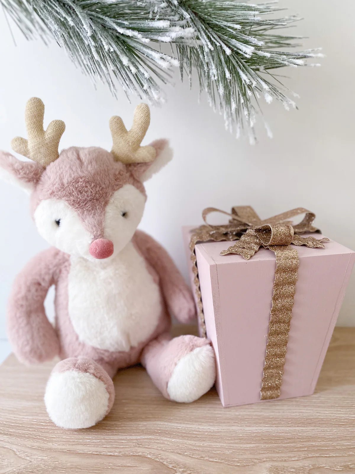 Holly Reindeer Pink - She Chester