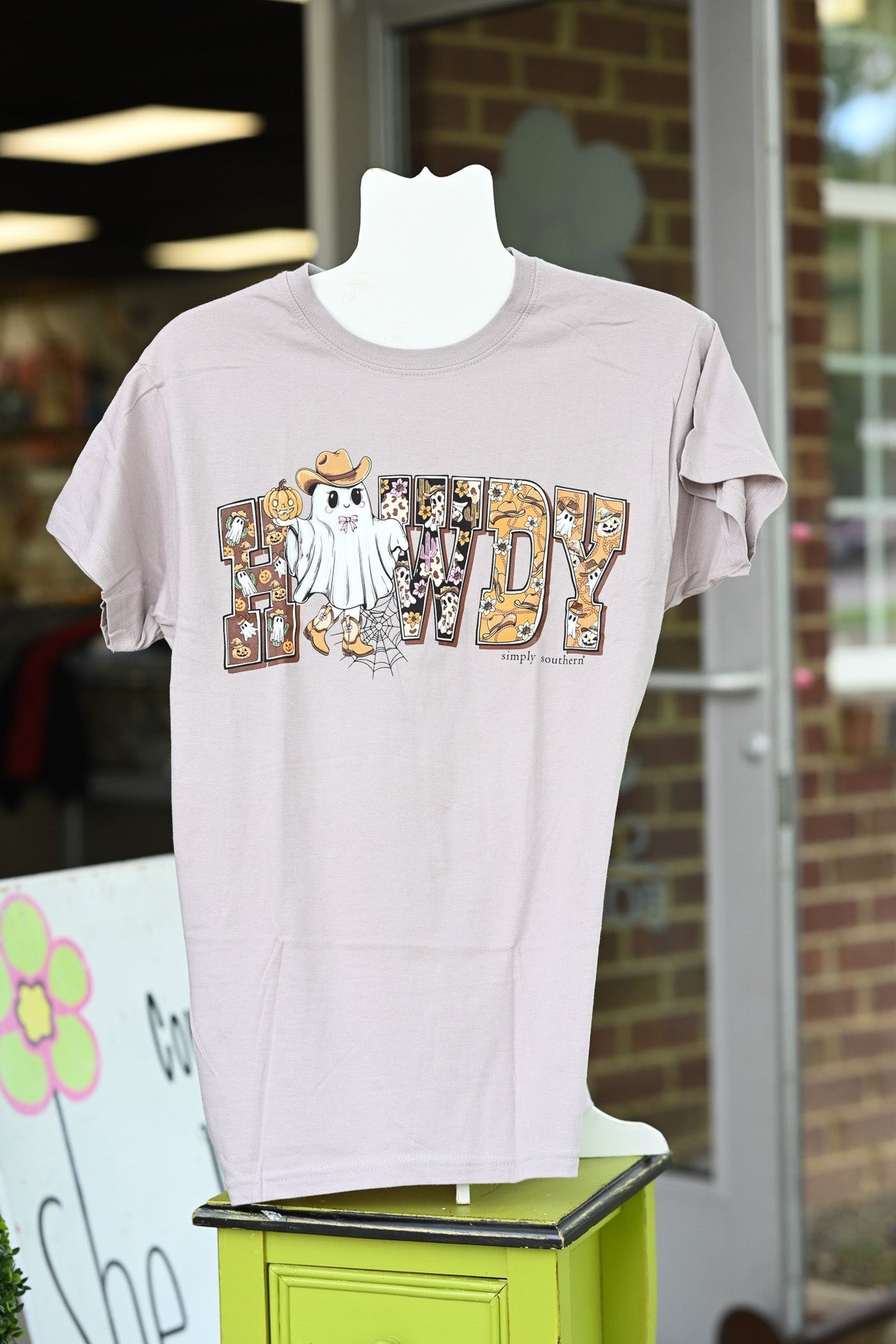 Howdy Pumpkin Ghost Tee - She Chester