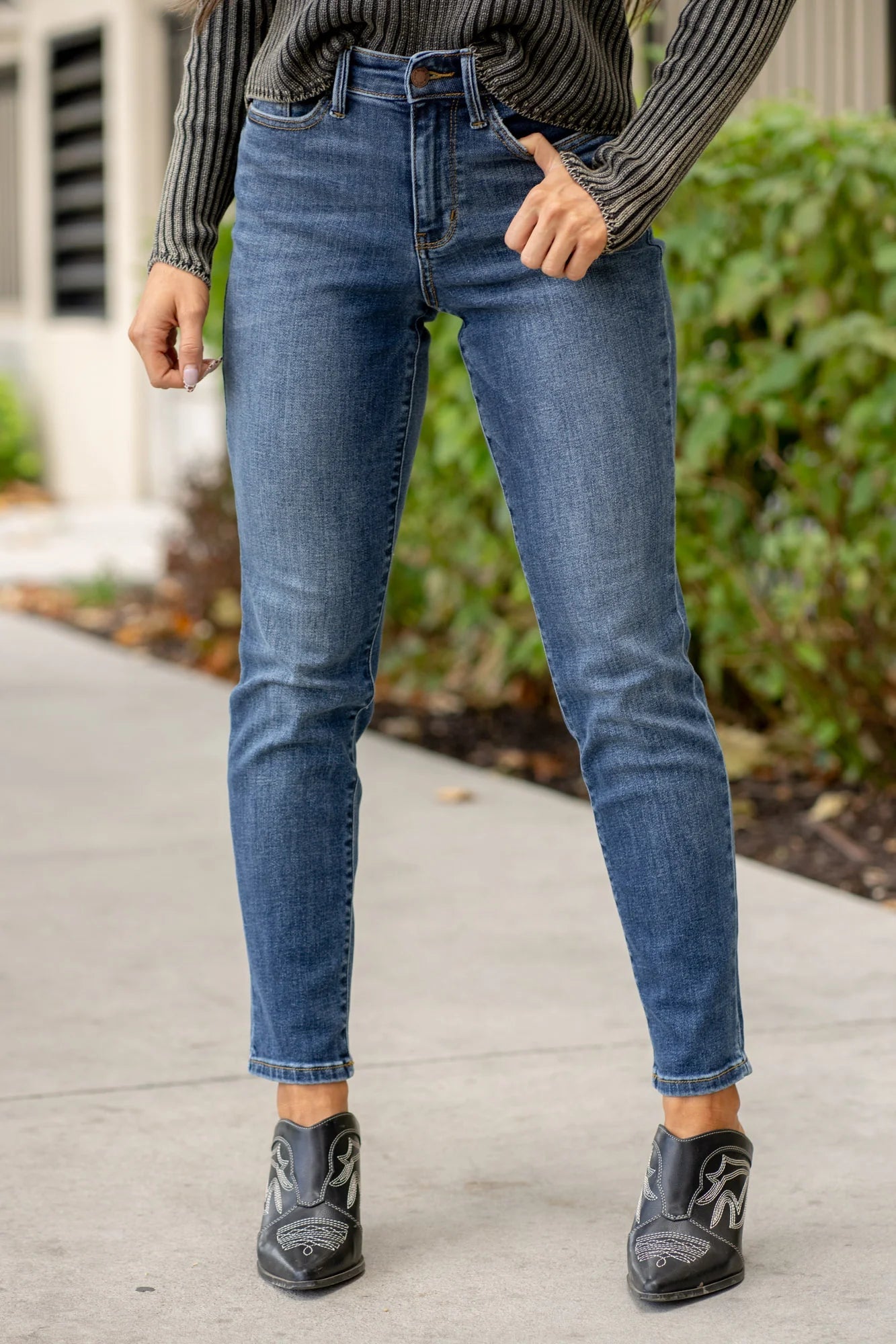 HW Shield Back Pocket Slim 82549 - She Chester