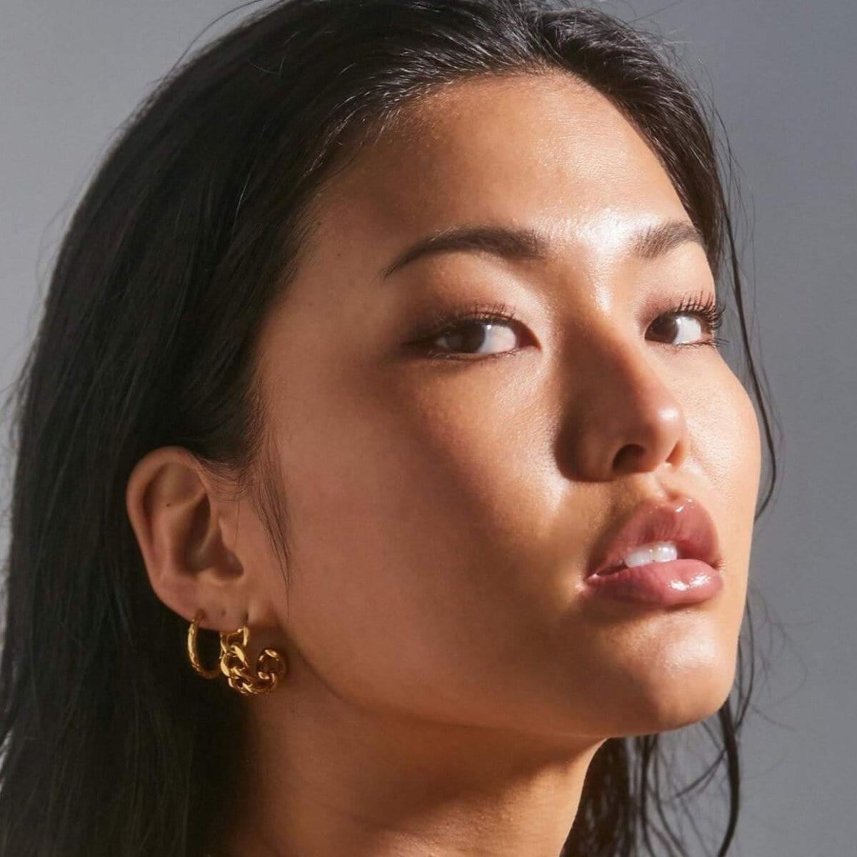 Indah Hammered Mini Hoop Earring - She Chester