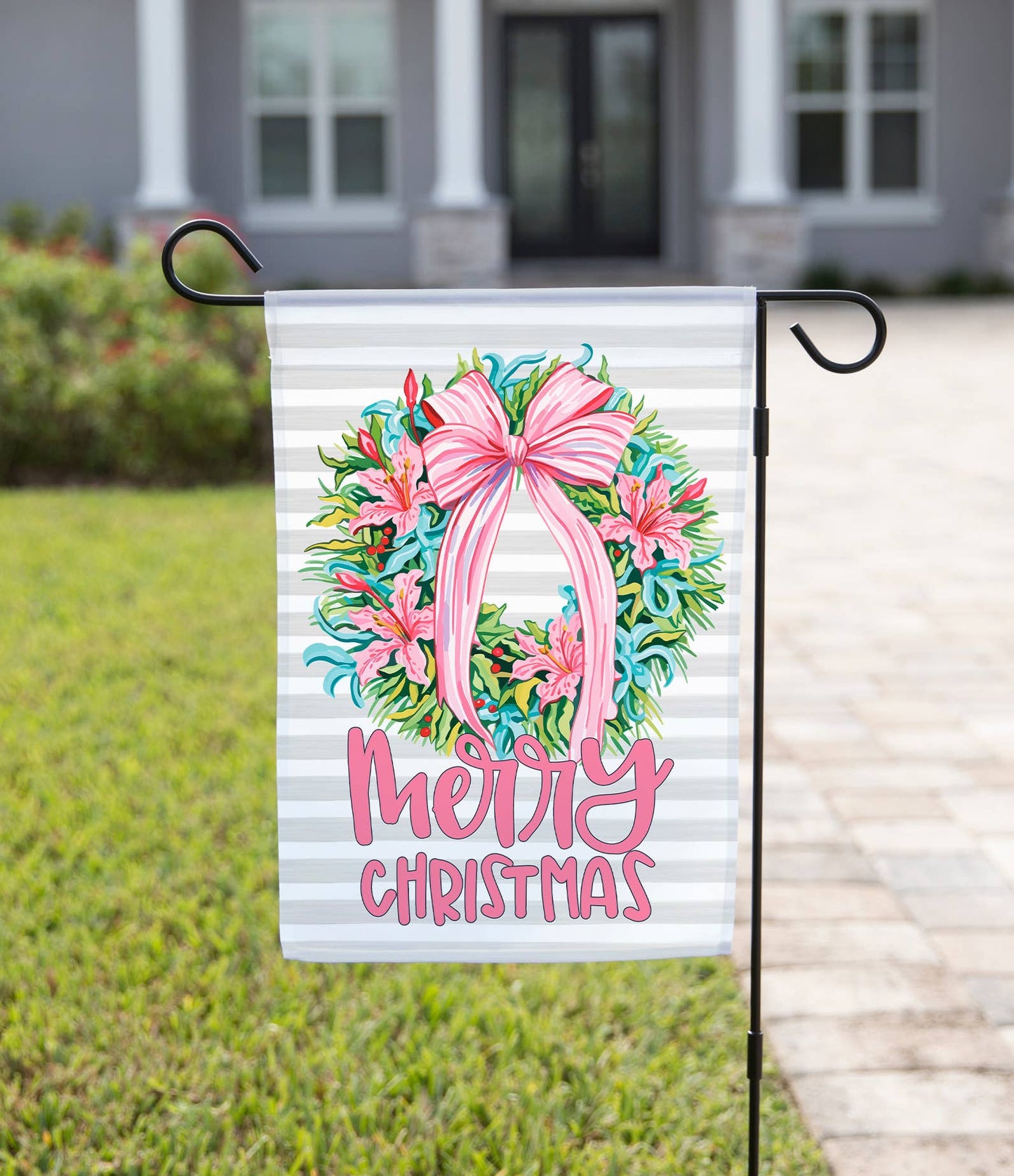 Merry & Bright Wreath: 12" x 18" - She Chester