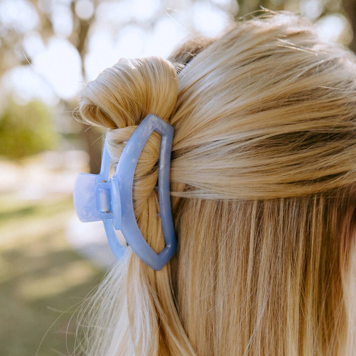 Open Hair Clip | Medium | Blue Lagoon - She Chester