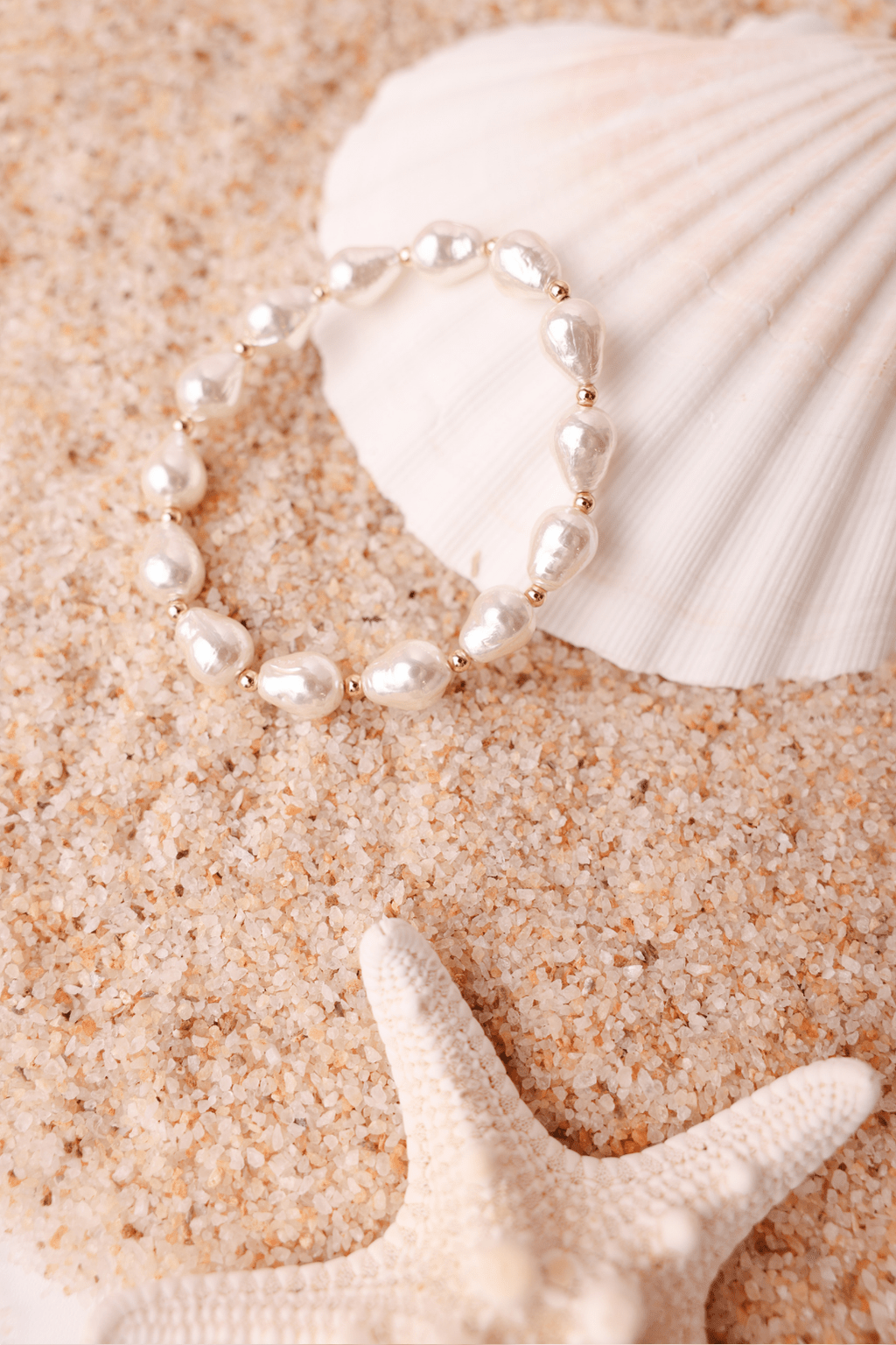 Saylor Pearl Bracelet in Gold: Standard 6.75 Inch - She Chester