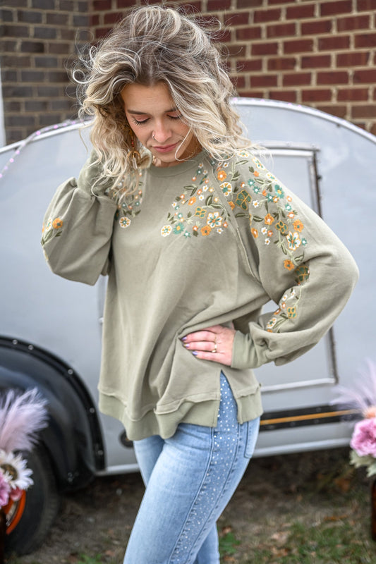 Sound of Music Pullover - She Chester