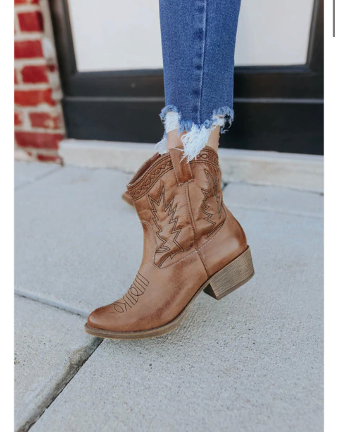 Pistol Ankle Bootie - Tan