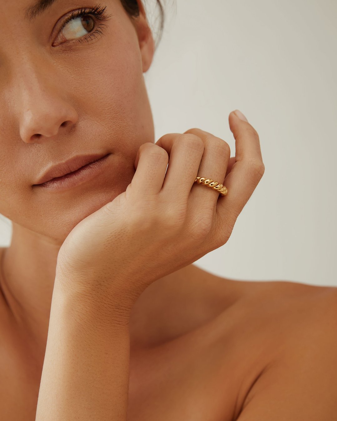 Gold Tapered Twisted Ring - She Chester